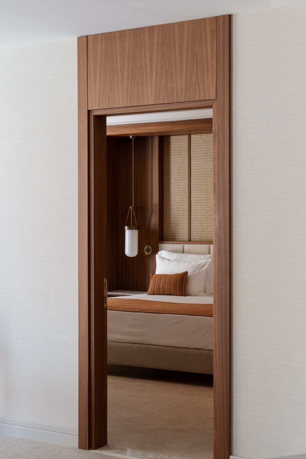 Signature Pool View Suite